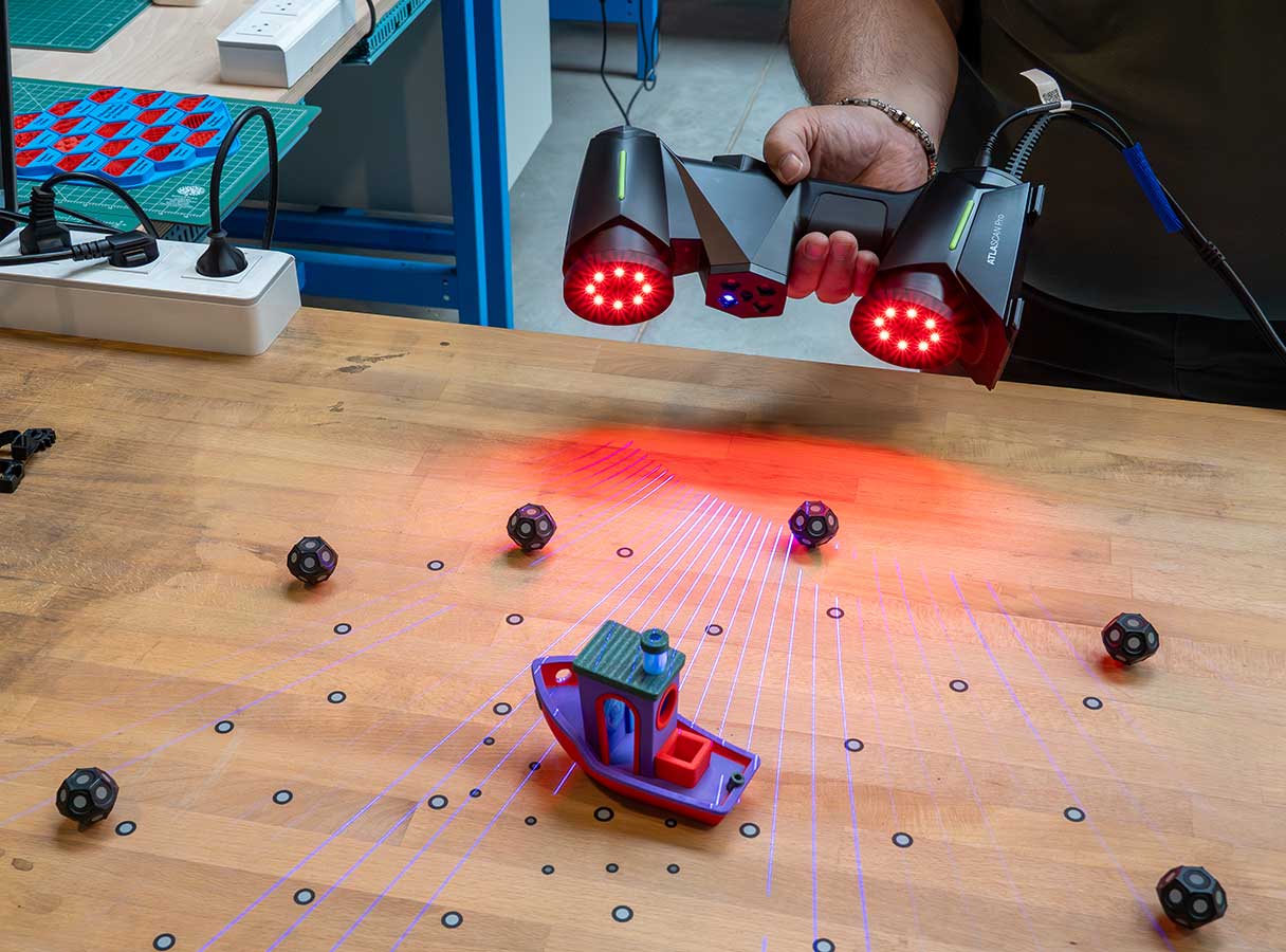 Hexagon ATLASCAN Pro para ingeniería inversa y escaneo 3D