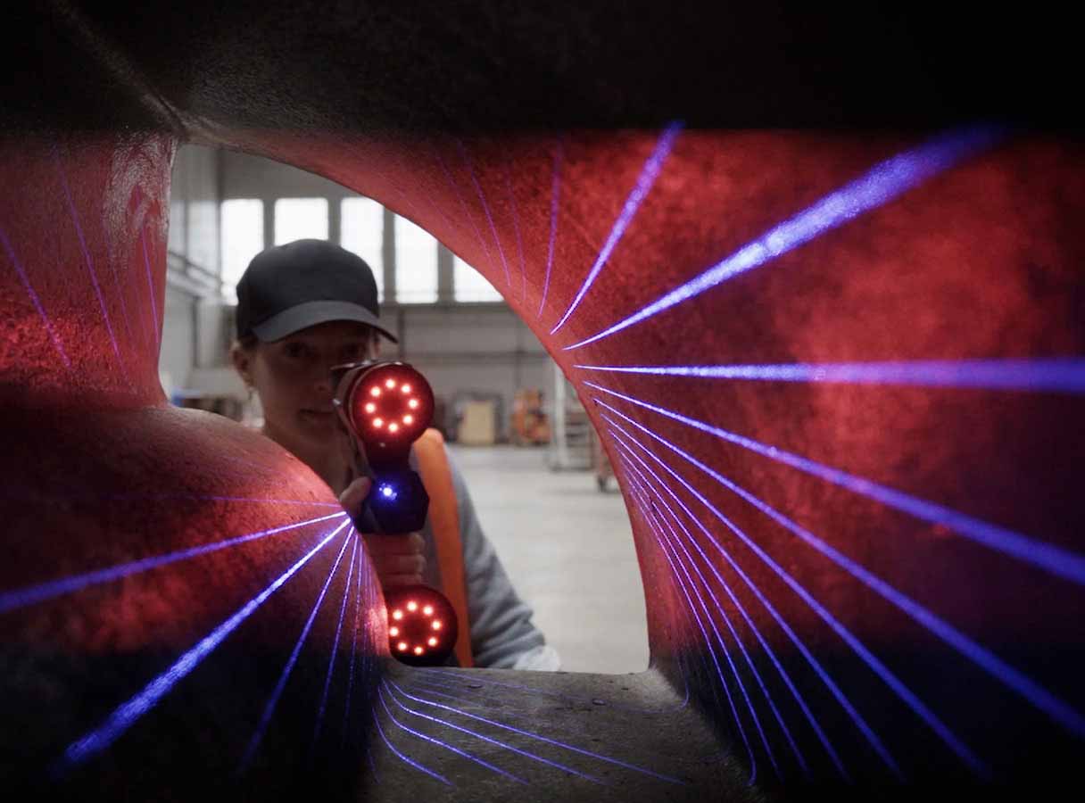 Escáner 3D portátil de mano Hexagon para inspección y digitalización