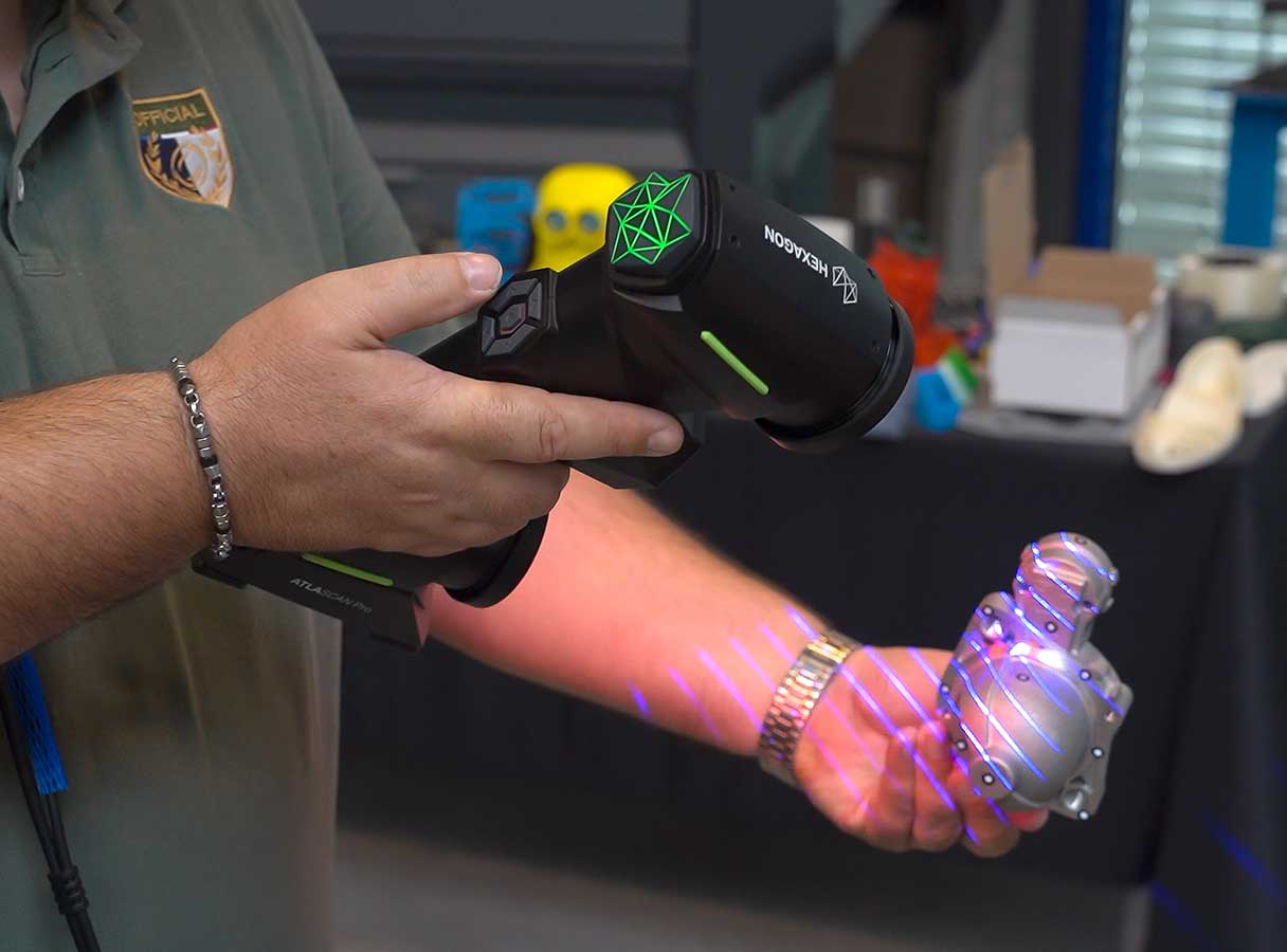 Software y accesorios para escáneres 3D portátiles Hexagon